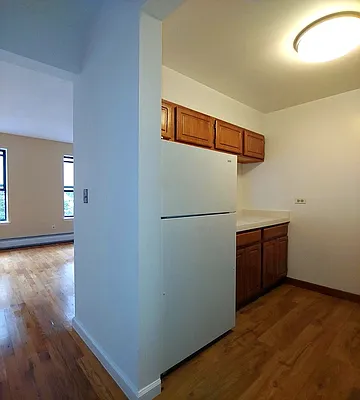 Rented by Moss Realty Company | media 16