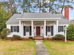 909 Rountree Ave, Kinston, NC 28501