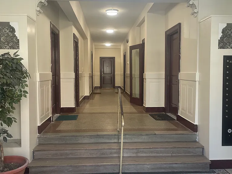 1818 Vernon St NW #201 — Photo 3