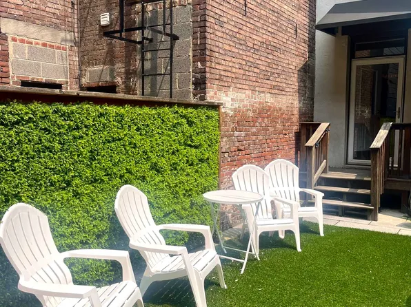 422 Bloomfield Street image 1 of 14