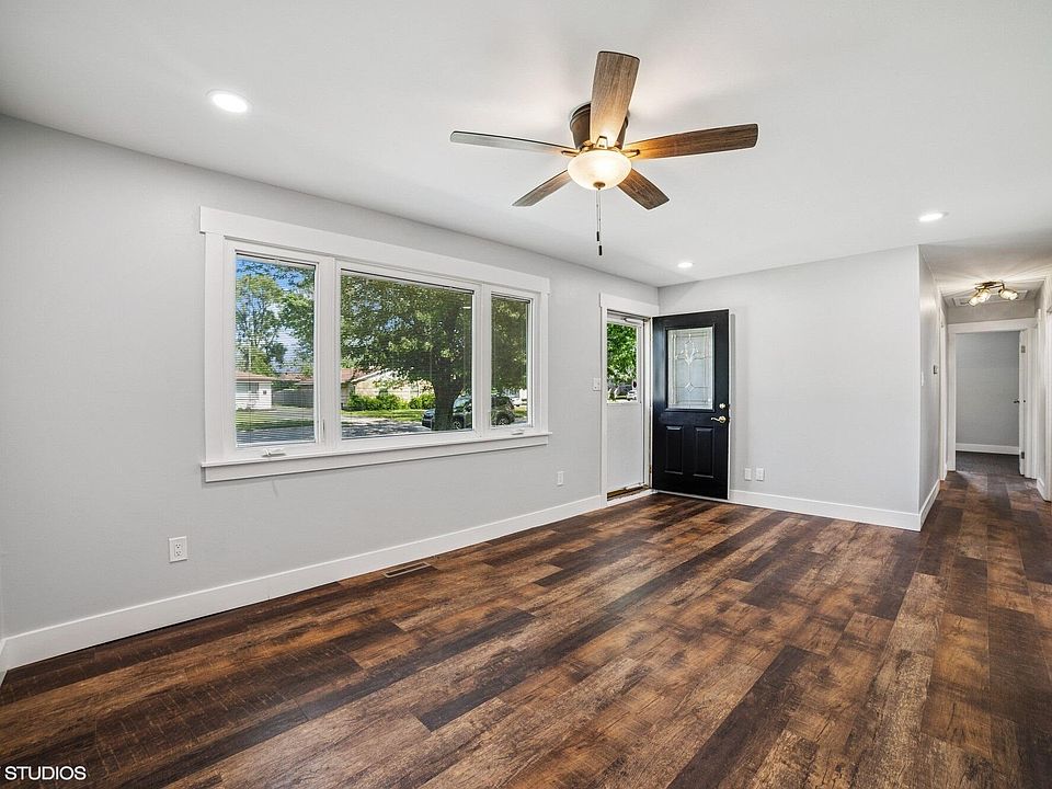 8044 Spruce St, Highland, IN 46322 | Zillow