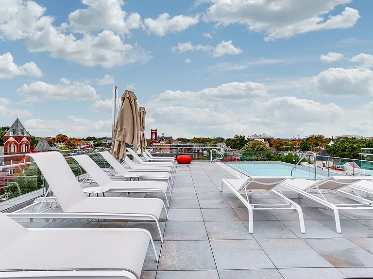 The Stanton roof deck and pool lounge