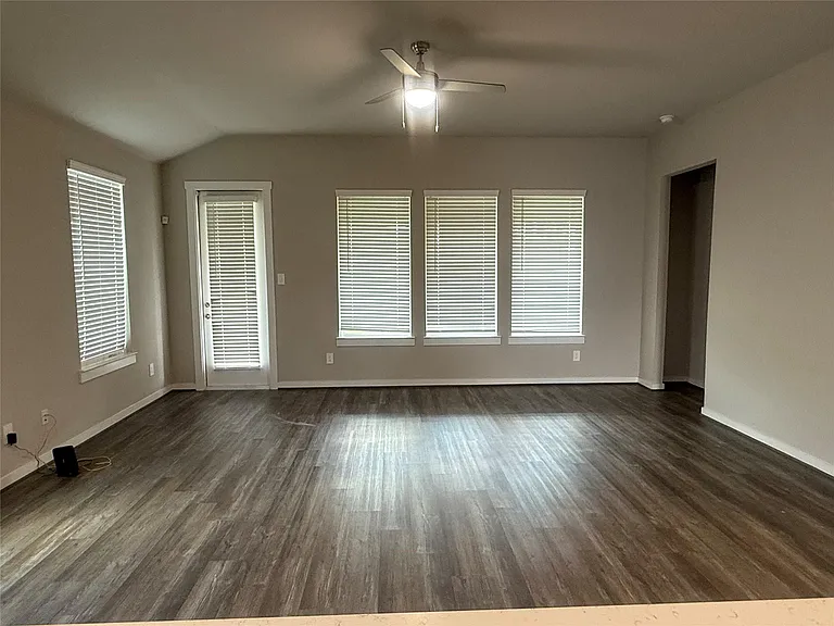 3803 Ryans Rock Ct — Photo 4