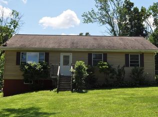 87 Reservoir Rd, Middletown, NY 10940