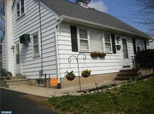704 Barclay Ave, Morrisville, PA 19067