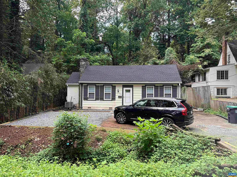 140 Valley Rd