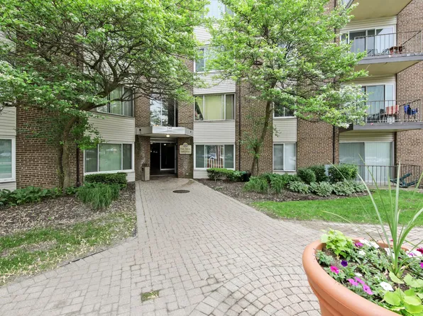 140 W Wood St Unit 414, Palatine, IL 60067