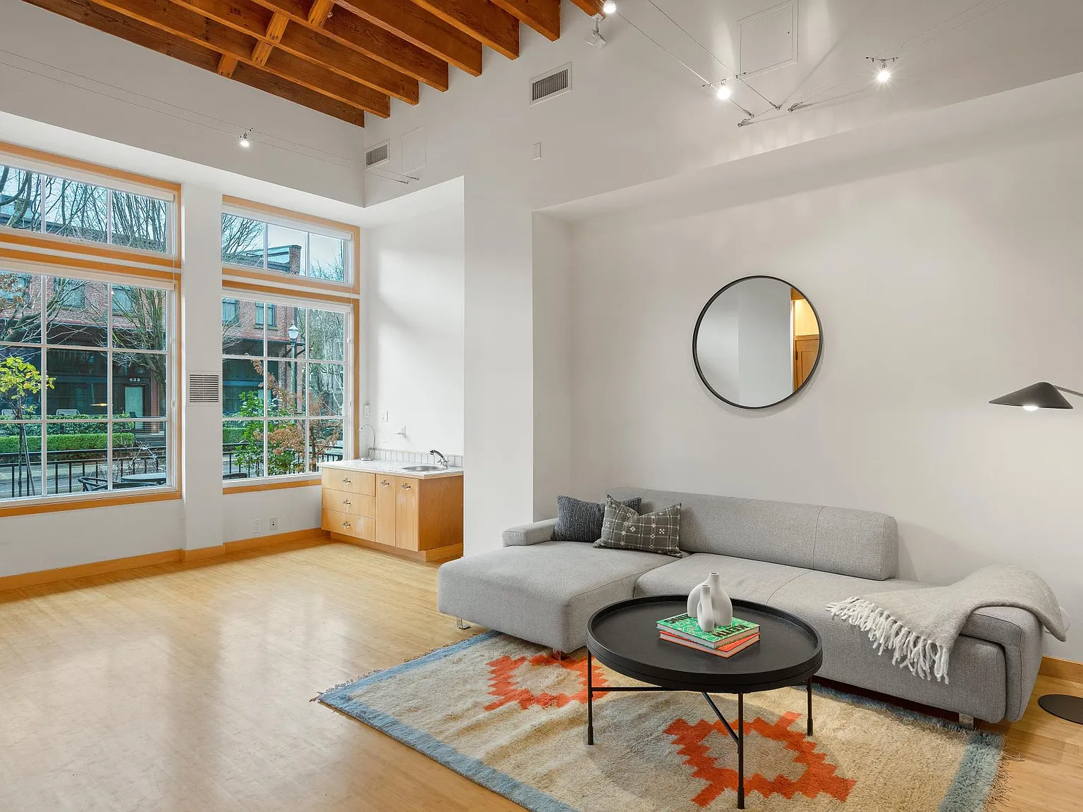 2 bed, 2036 sqft, $4,500 — Photo 3