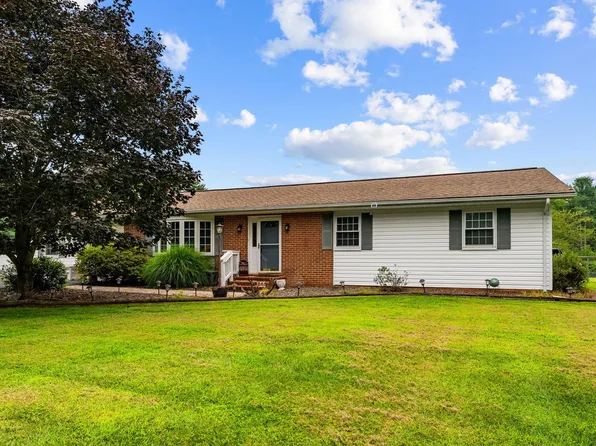 6796 Grays Mill Rd, Warrenton, VA 20187