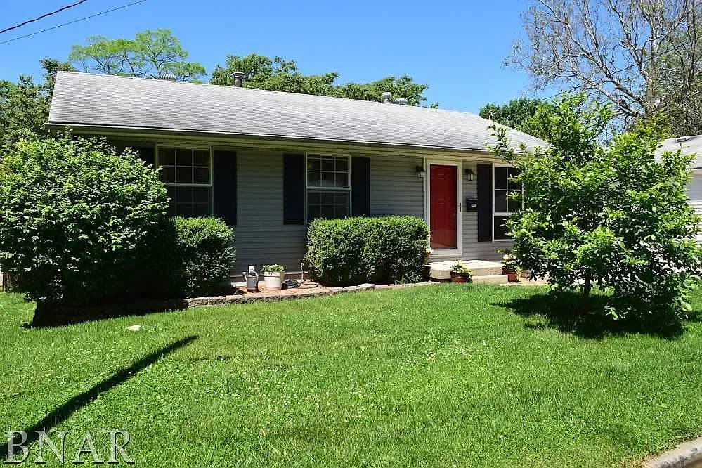 1617 Koch St photo 1
