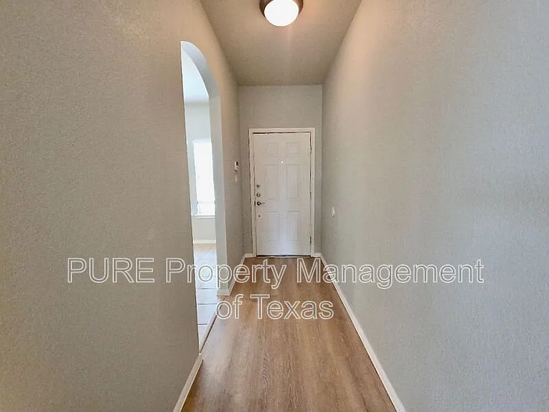 Building Photo - 211 Almquist St