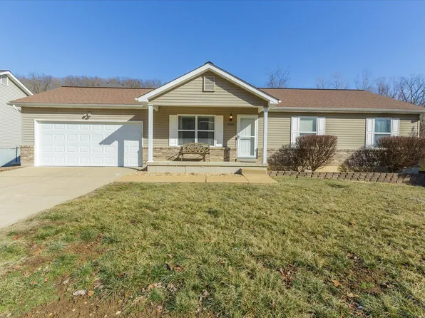 3900 Country Club Dr, Imperial, MO 63052