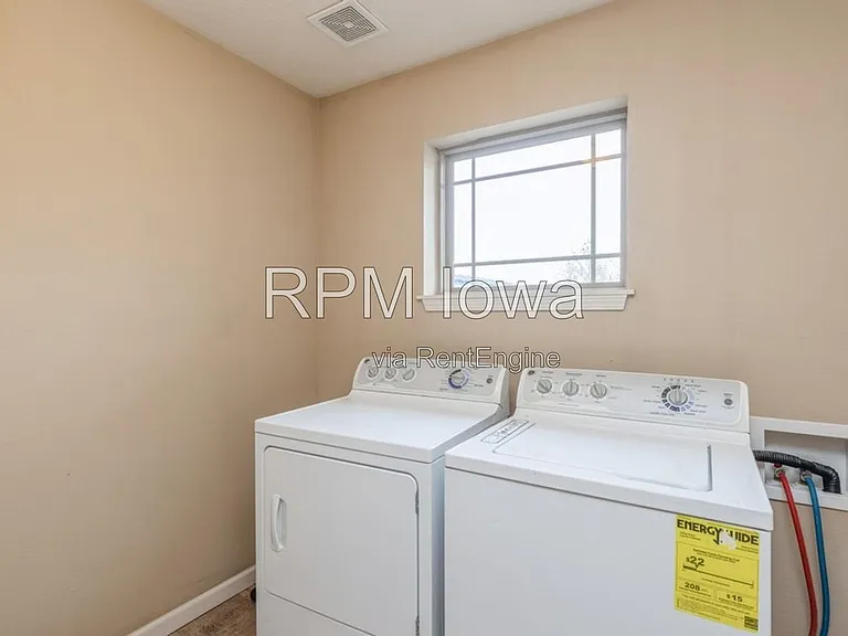 320 E 5th St #E — Photo 14
