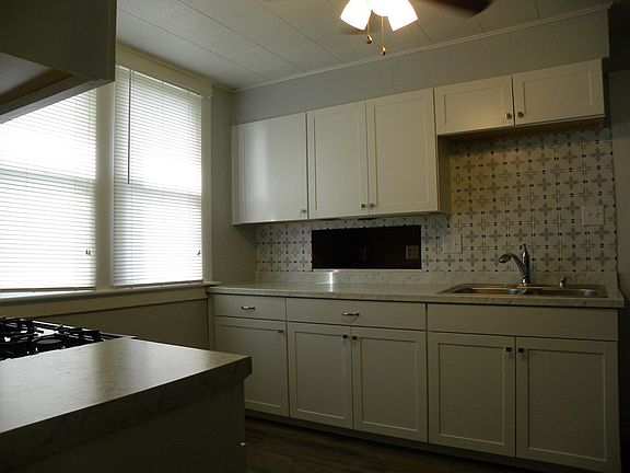 4th image of 2145 College Ave