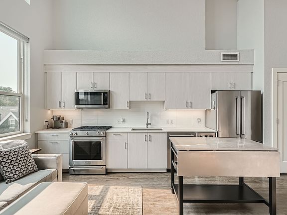 3rd image of 431 E Bayaud Ave Unit 309