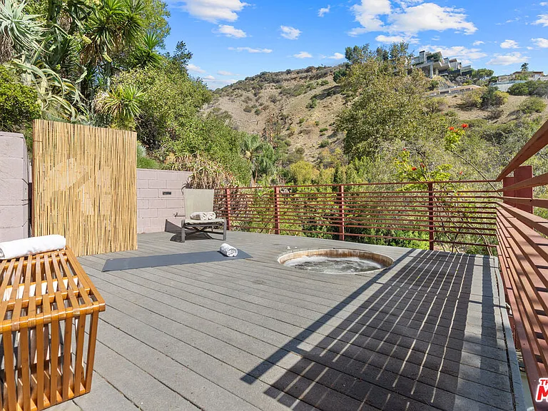 1853 Nichols Canyon Rd — Photo 35