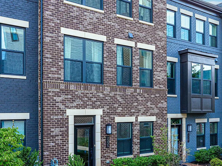 2335 Water Promenade Ave — Photo 2