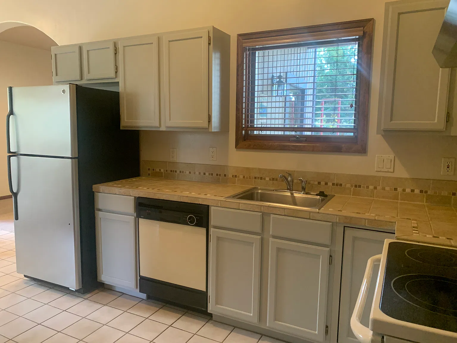 10 Morgan Dr — Photo 3