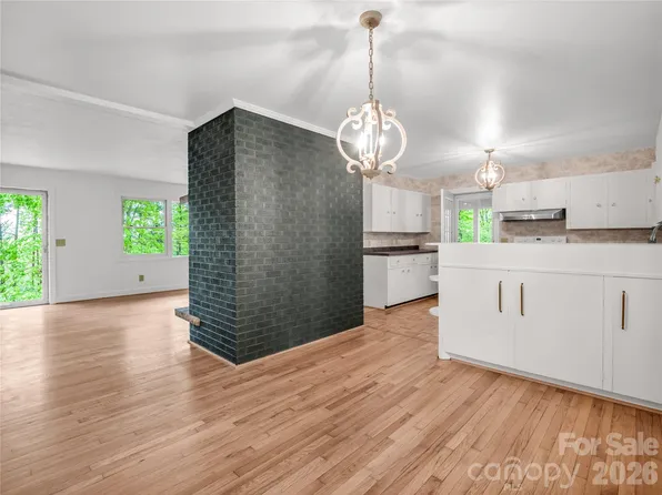 200 Little Wings Mountain Rd, Columbus, NC 28722