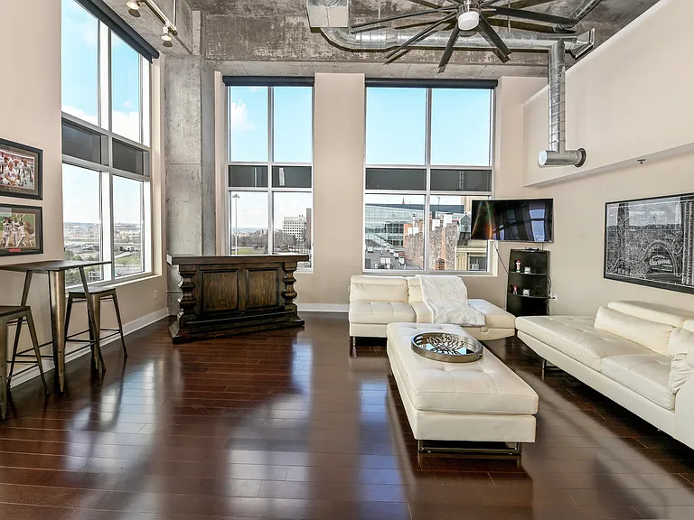 353 W 4th St #501 — Photo 9