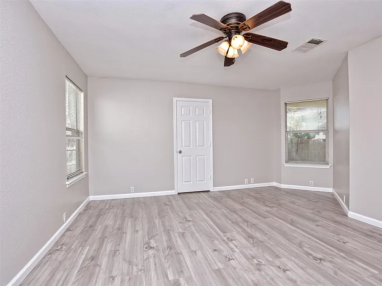 2300 Amy Lynn Ln — Photo 13