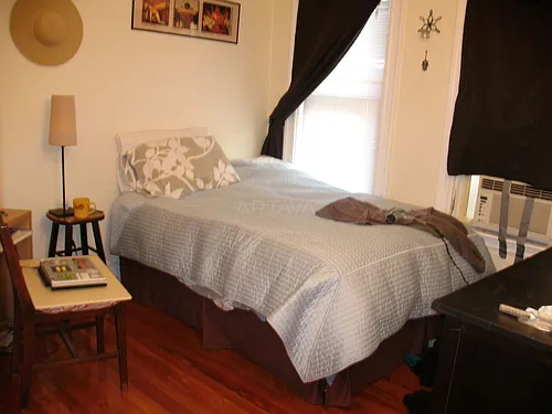 24 Burnham St #2 Photo 1