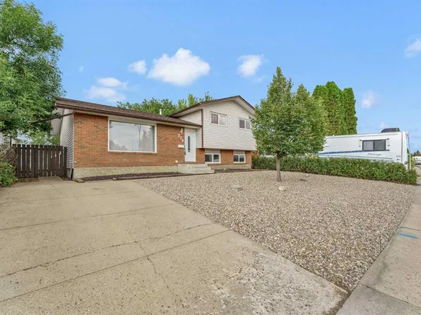 218 E Carry Dr SE, Medicine Hat, AB T1B 1N5