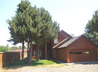 717 N 5th St, Athena, OR 97813