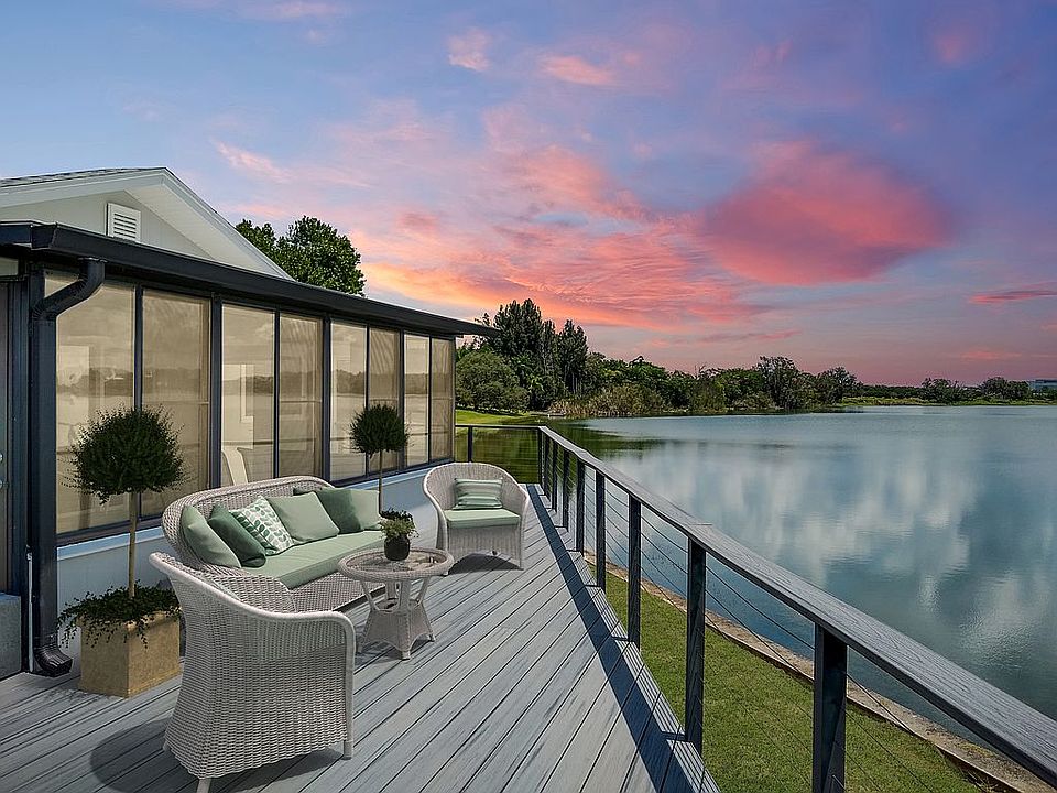 2nd image of 1121 Pine Ave