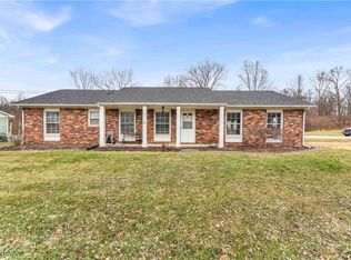 14808 Darrow Rd, Vermilion, OH 44089