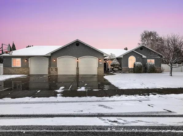 4926 W 24th Pl, Kennewick, WA 99338