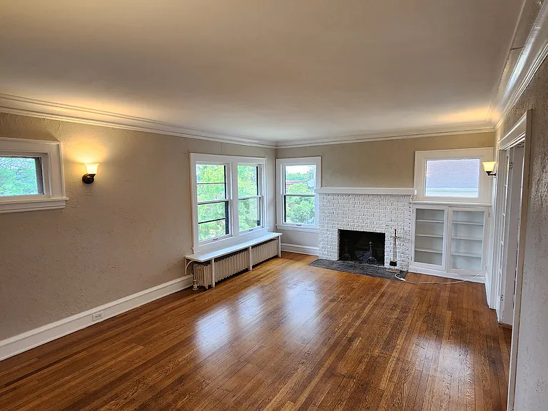 428 W Franklin Ave #430 — Photo 7