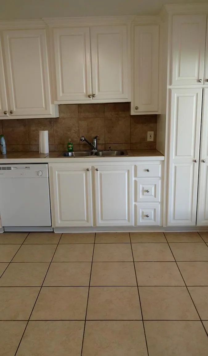 3 bed, 1453 sqft, $1,400 — Photo 1