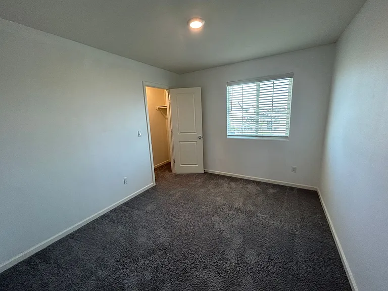 2249 Hough Ave — Photo 24