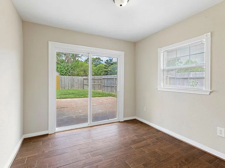 21435 Deerhaven Dr — Photo 14