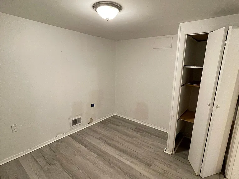 877 Ludlow Ave #5 — Photo 28