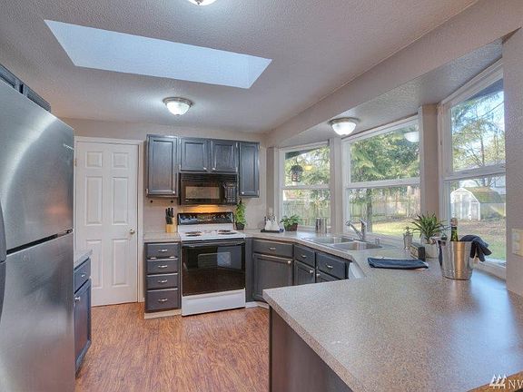 5th image of 8021 188th Street Ct E