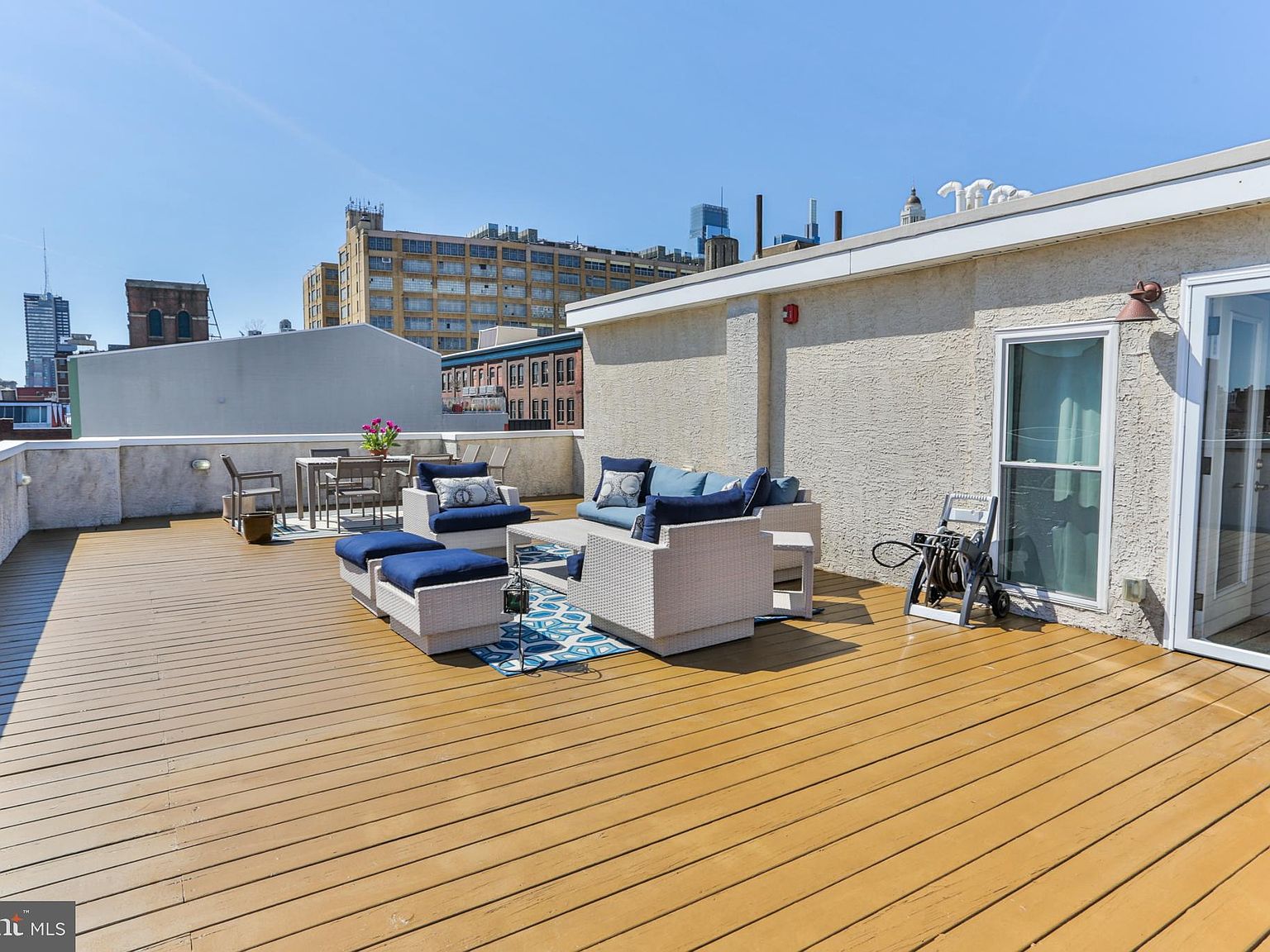 1241 Buttonwood St APT 4B, Philadelphia, PA 19123 | Zillow