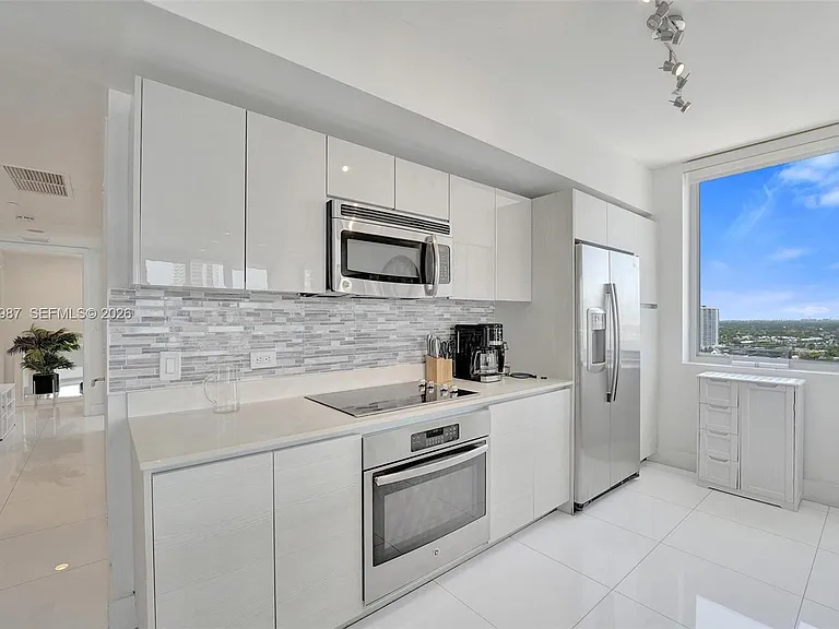 2600 E Hallandale Beach Blvd #T1902 — Photo 48