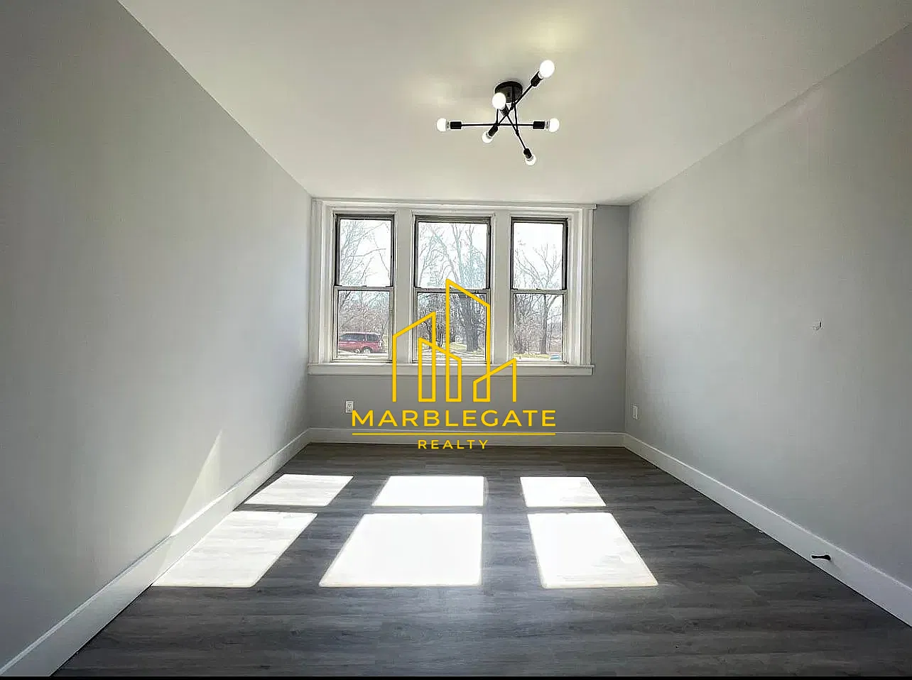 3 bed, 1050 sqft, $2,095 — Photo 4