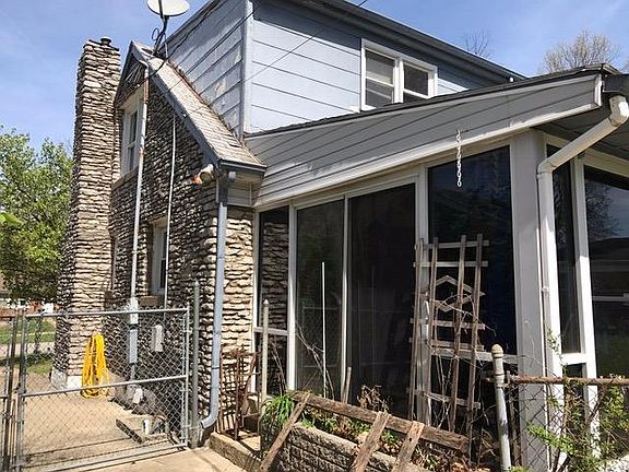 4th image of 166 Saint James Dr