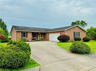 206 Fair Ave, Middlebourne, WV 26149