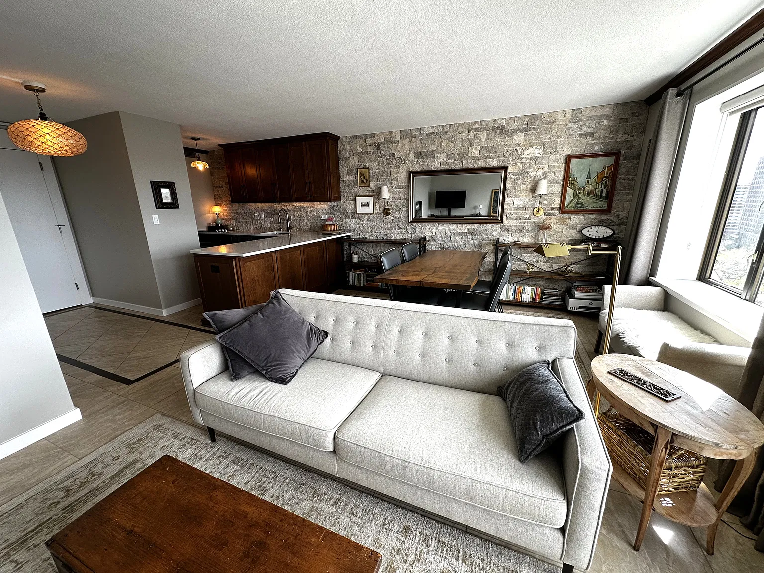 1 bed, 710 sqft, $1,600 — Photo 4
