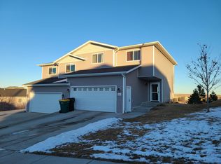 1213 Sorrento Pl, Bismarck, ND 58501