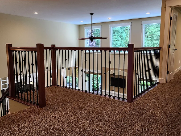 3819 Cameron Dr NE — Photo 48