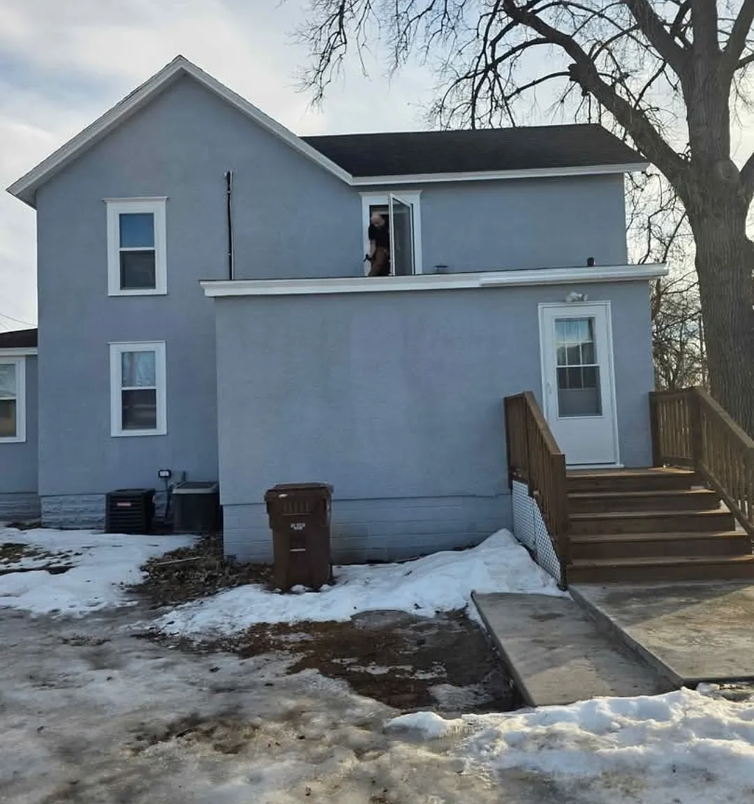 5 bed, 2152 sqft, $2,750 — Photo 3