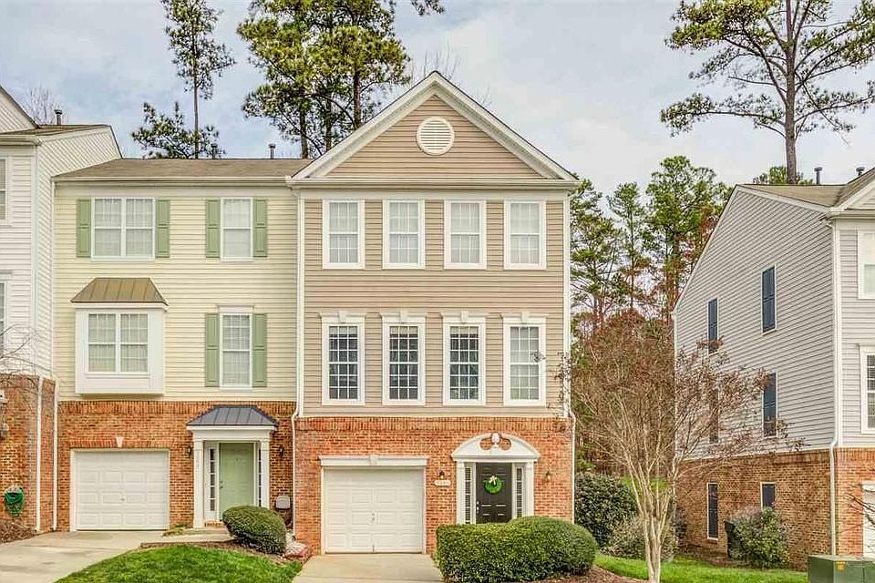 Front of townhome