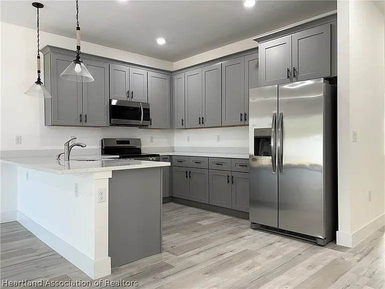 6011 Candler Ter — Photo 5