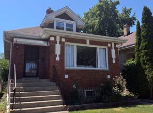 7911 W Oakleaf Ave, Elmwood Park, IL 60707