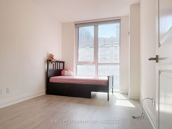 5th image of 591 Sheppard Ave E #708